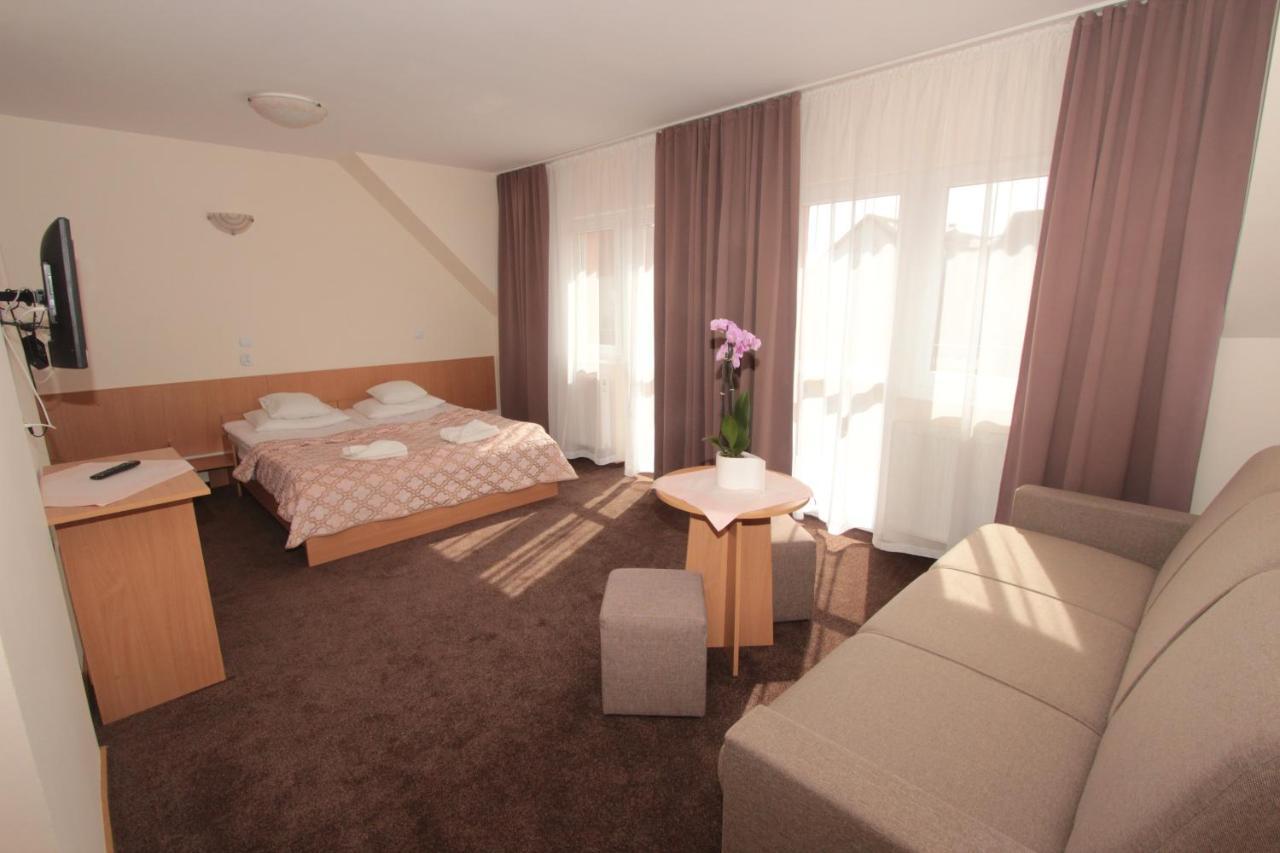 Hotel Sunset Przymorze Rewal Esterno foto