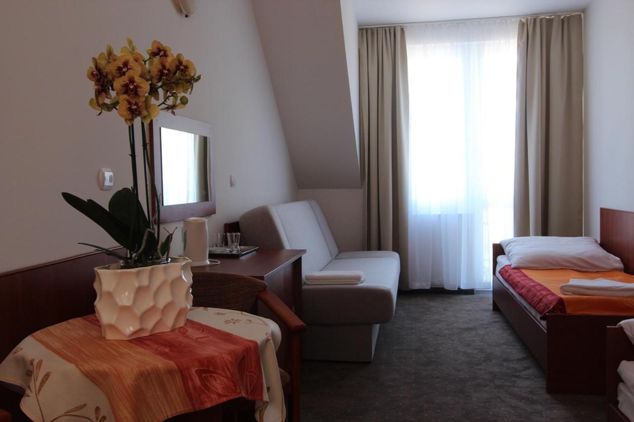 Hotel Sunset Przymorze Rewal Esterno foto