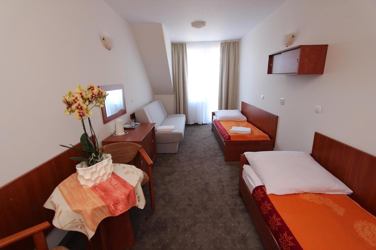 Hotel Sunset Przymorze Rewal Esterno foto
